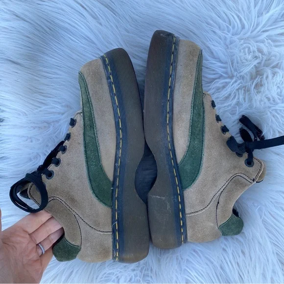 Dr Martens 90s 8345 Vtg Y2K England beige green platform shoes UK7 US approx 9